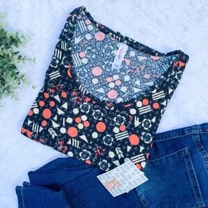 LuLaRoe | Printed Perfect T Size XS Top